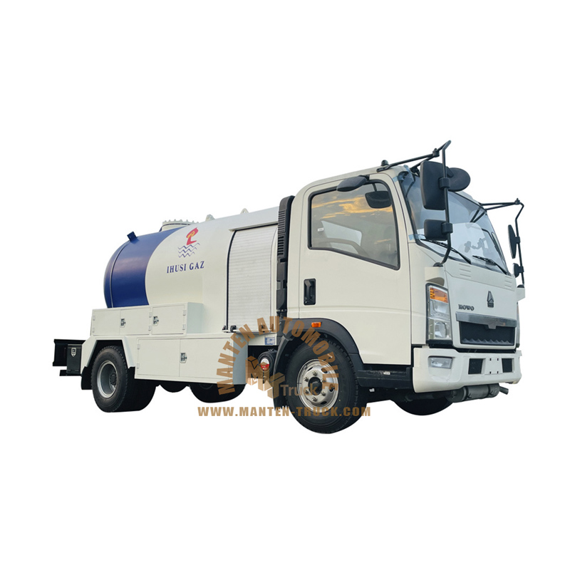 Sinotruk Howo 4x2 5500liters LPG Refilling Truck With Dispensers